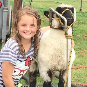 Meet your Posher, Tia